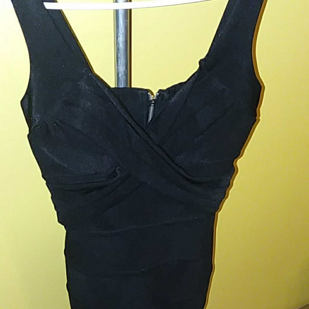 Dress - Picture 2 of 4